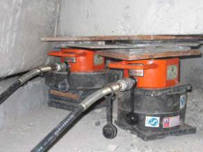 液壓千斤頂?shù)膹V泛應(yīng)用