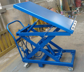 腳踏可傾斜式升降平臺(tái)車(chē)